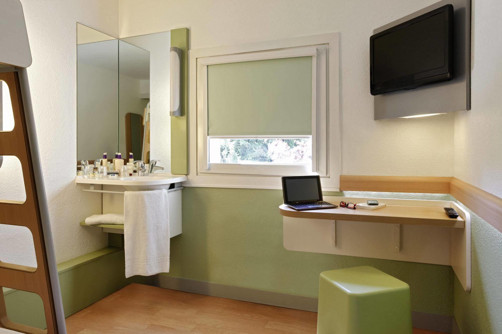 Ibis Budget Aix En Provence Est Le Canet Meyreuil Eksteriør bilde